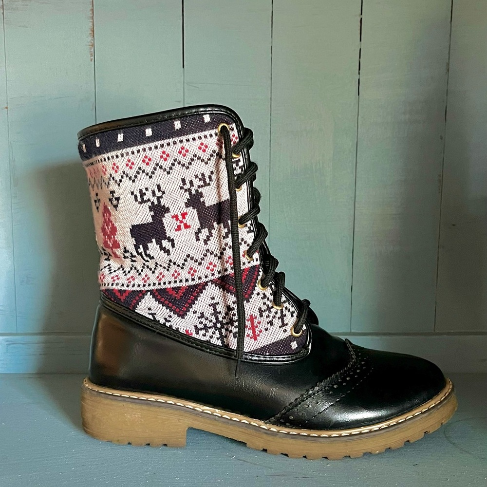 RARE Dr. Martens x Vans Fair Isle Nordic Ski Lodge Ankle Boots women’s 7.5M